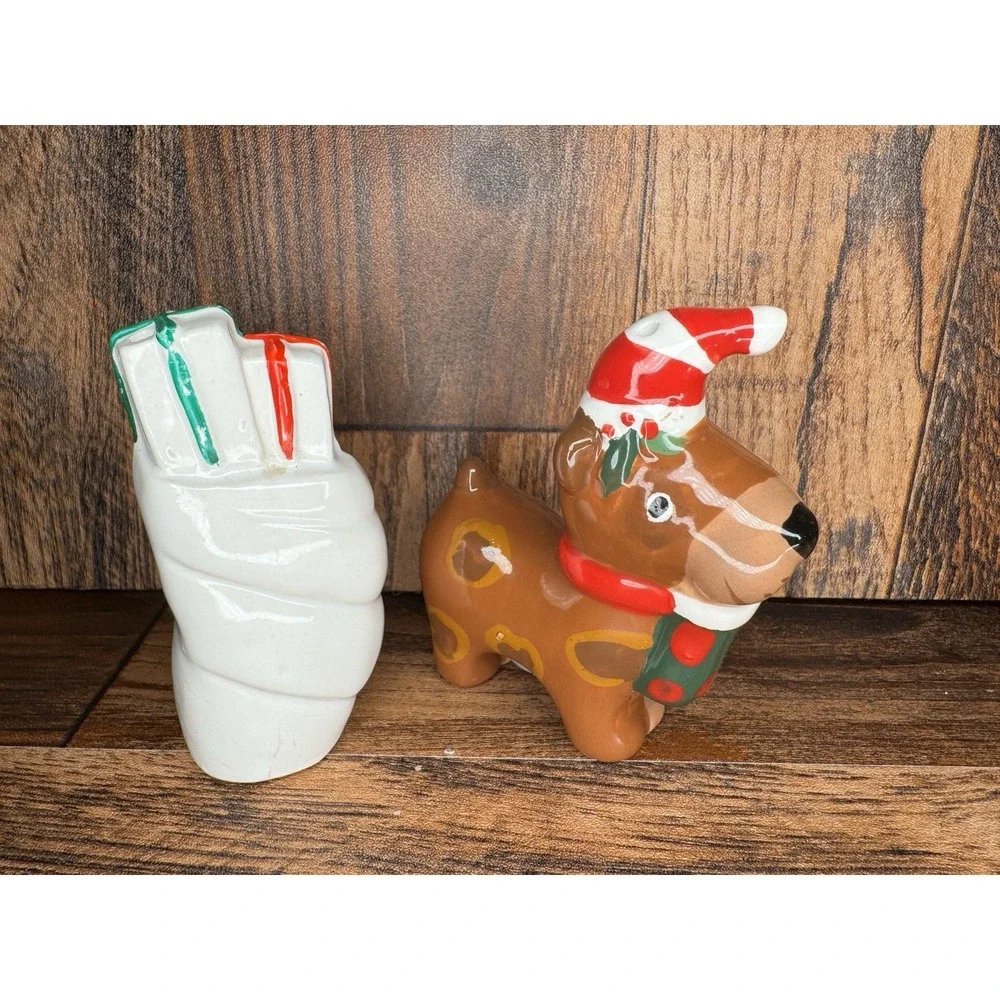 The Unbranded Brand holiday ceramic